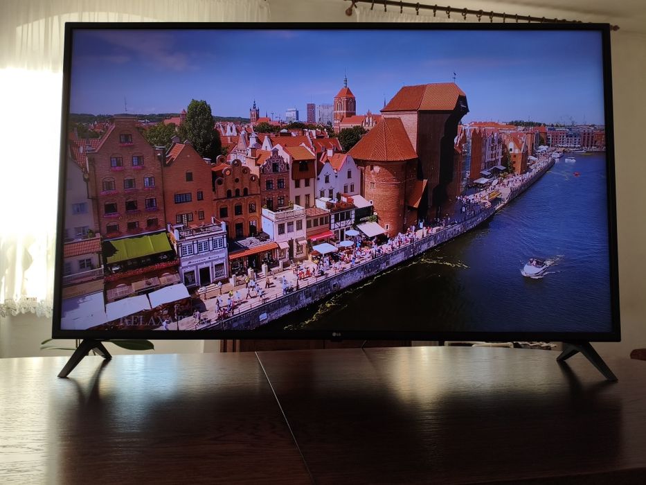 Telewizor LG 60 cali LED Smart TV Wi-Fi