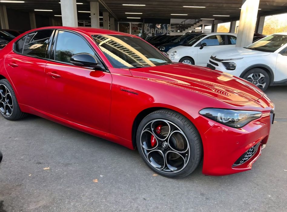 Alfa Romeo Giulia Alfa Romeo Giulia Competizione Q4
