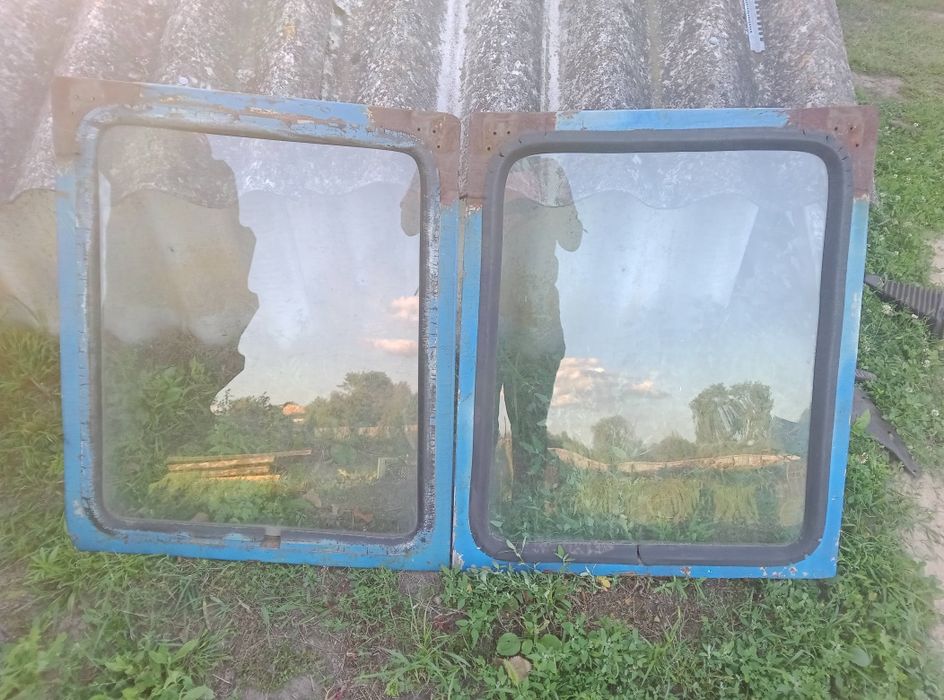 Продам форточки в зборі
