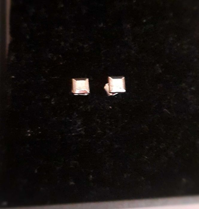 Brincos prateados nunca usados - 6 pares