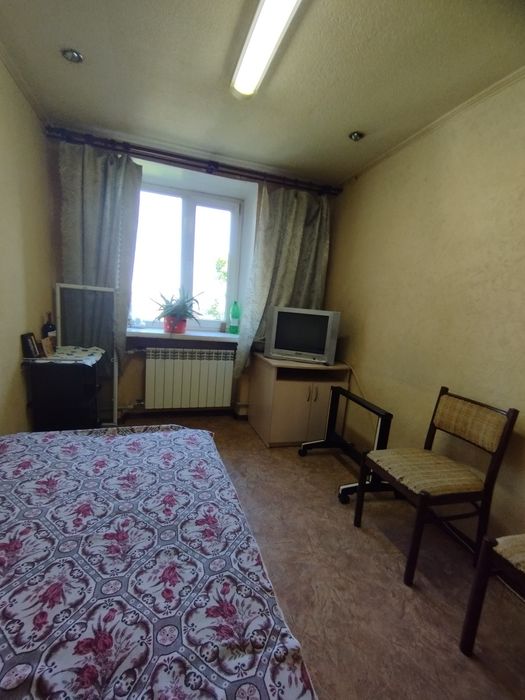 Продам 1 комн. гостинку метро Холодная гора или ЮЖД  в пешей доступнос