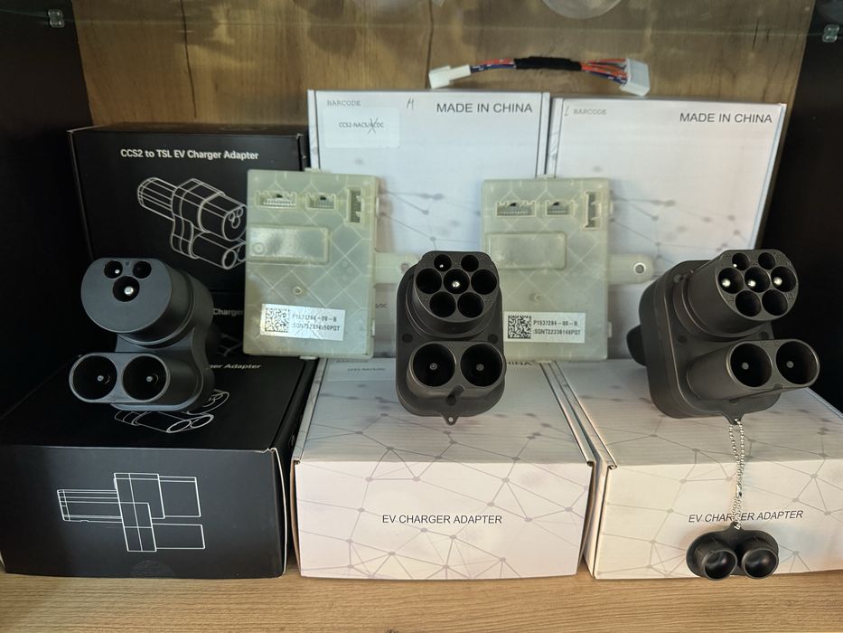 Блок-Ретрофіт 00в/82в CCS2 на Тесла 3.Y.