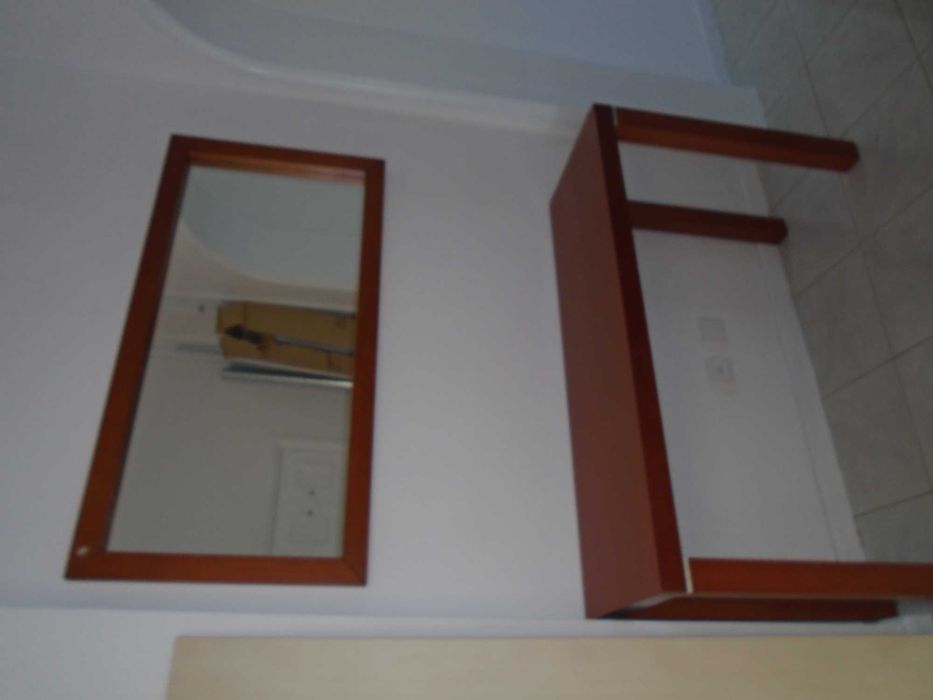 Pag. em dinheiro Conjunto Espelho e Mesa em cerejeira