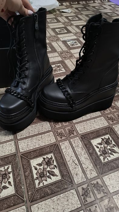 Продам дуже класні напів ботінки