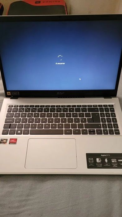 Acer Aspire 3 15 A315-24P | Ryzen 5 7520U | 8GB | SSD 256GB | Como Novo