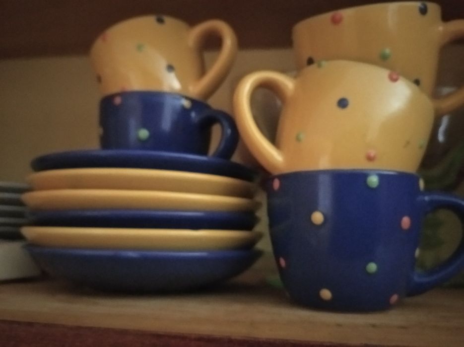 Віддам безкоштовно посуд