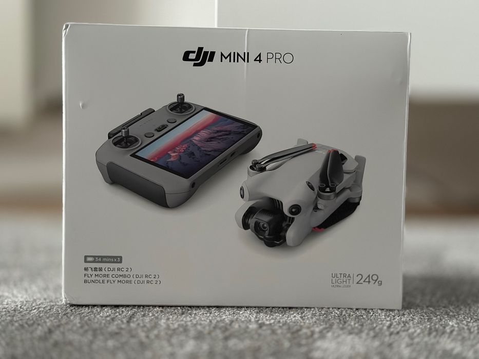 Drone DJI Mini 4 Pro Fly Combo (DJI RC 2) - NOVO