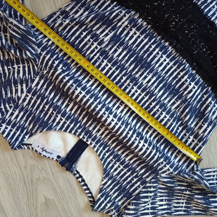 Sukienka  z koronką M