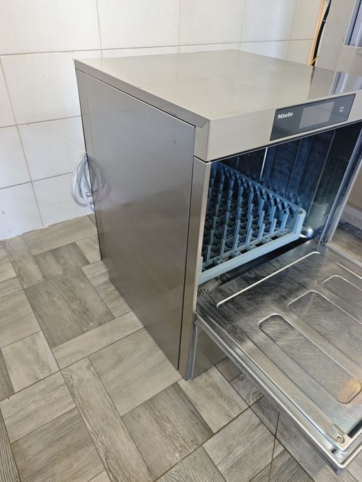 посудомийна машина професійна Miele PTD 703