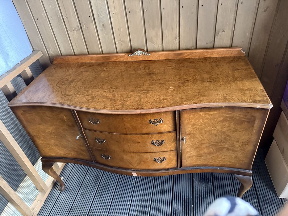 Komoda w klasycznym stylu