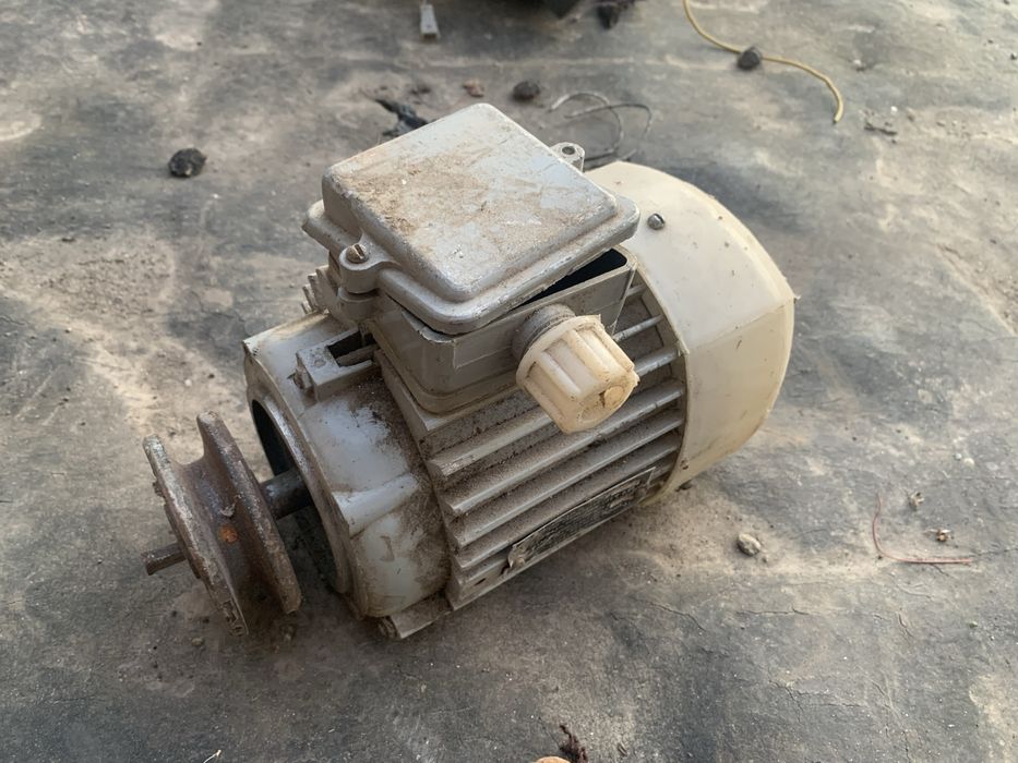 Электродвигатели (електродвигуни)