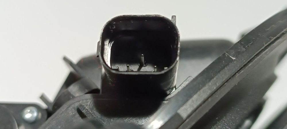 PUXADORA EXTERIRO DA MALA MERCEDES EQS 450+