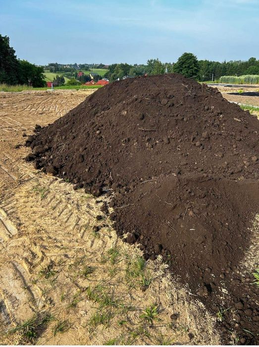 Humus, ziemia, pod trawniki