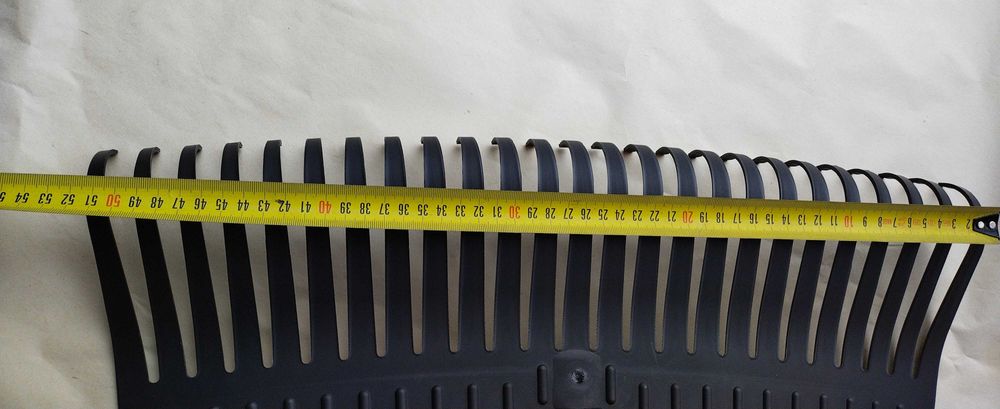 Якісні пластикові граблі