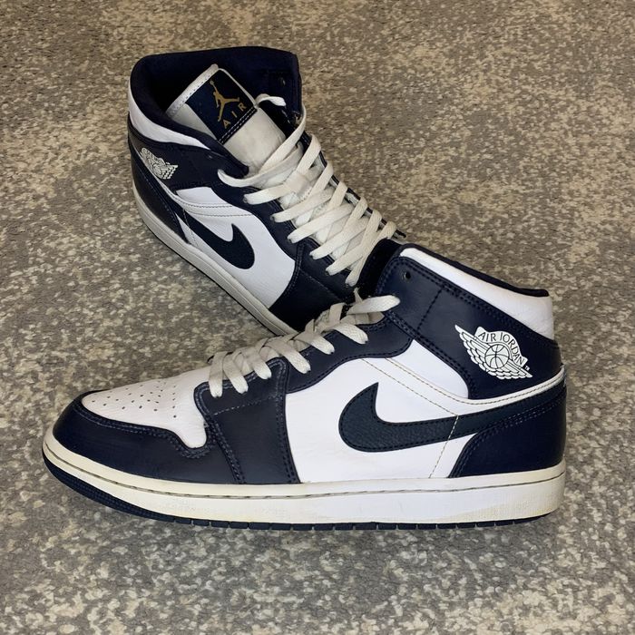 Кросівки Nike Air Jordan 1 Mid 44,5