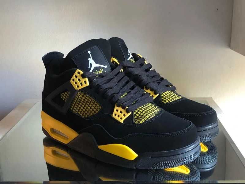 Jordan 4 Retro Thunder R.45