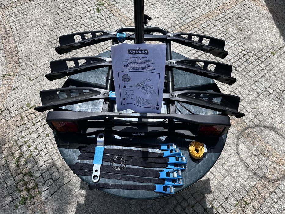 Suporte de 3 bicicletas bola do carro