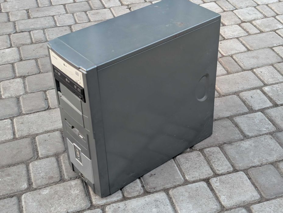 ASUS P4P800S-X – ПК на Socket 478 + клавіатура і миша