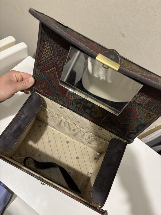 Mala vintage em excelente estado