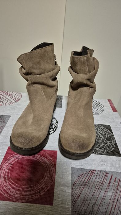 Botas novas bege 38