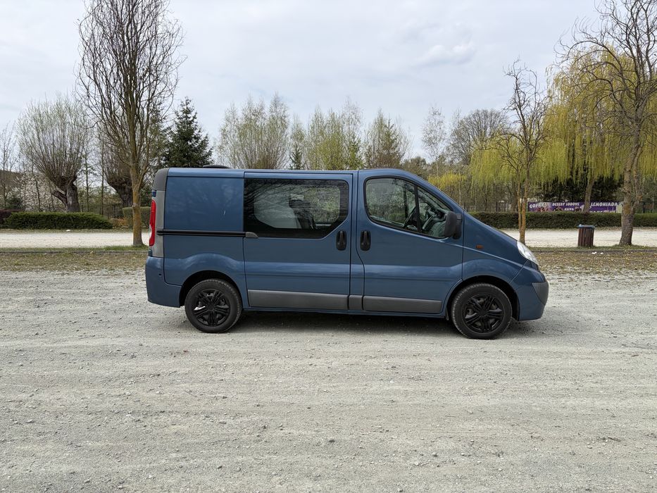 Opel Vivaro 2.0 d 2011