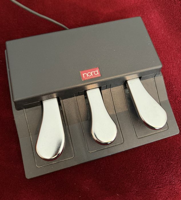 Pedal triplo Nord Nord triple pedal