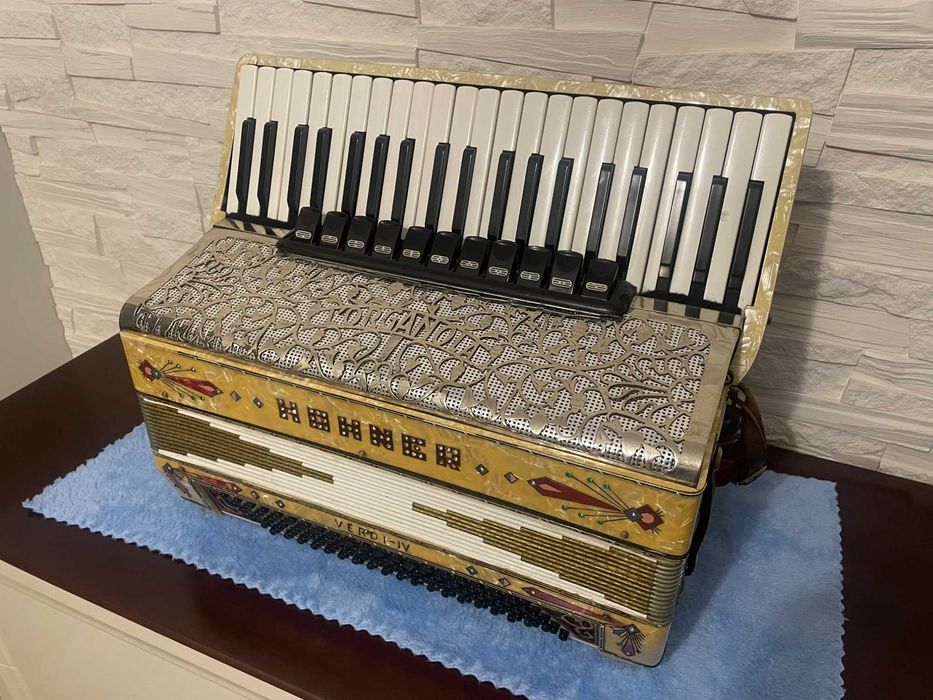 Akordeon HOHNER 120B
