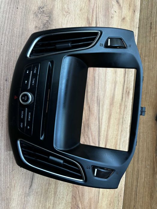 Panel radia Ford Focus 3