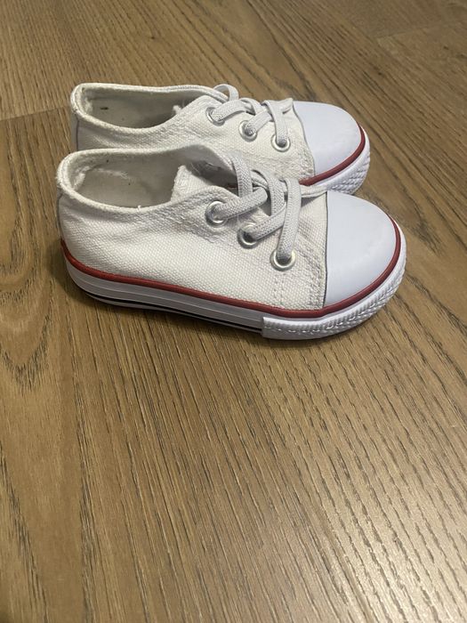 Białe trampki r.20