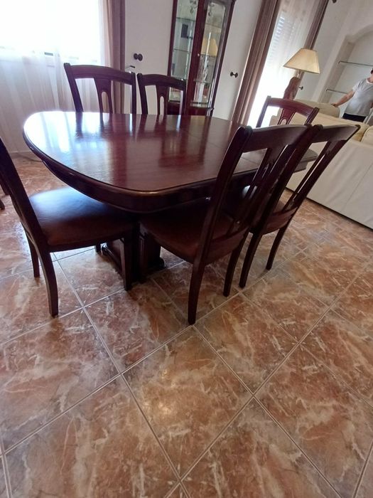 Vendo mesa de sala de jantar