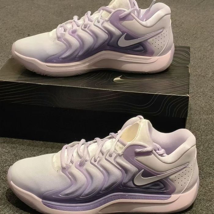 Баскетбольні ігрові кросівки Nike KD 17 EP