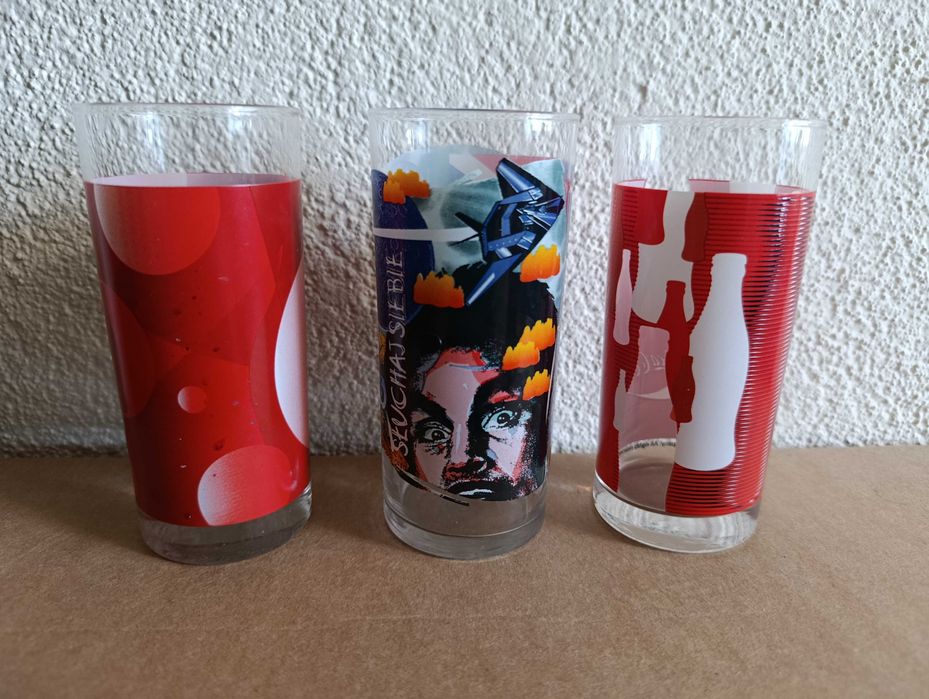 Szklanki Coca cola, Pepsi.