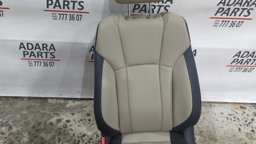 Передні сидіння з Subaru Outback 2020 (B16) Limited Xt Універсал