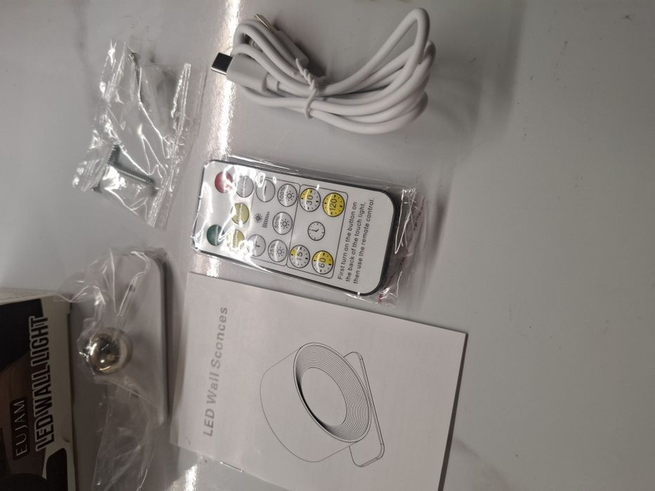 Bezprzewodowa lampka led