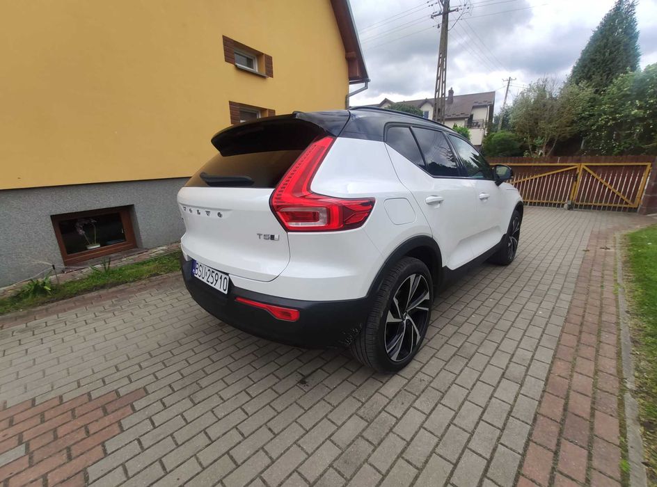 Volvo xc40 r-designe