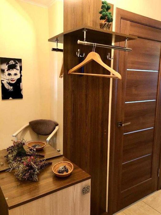 Центр. Майдан Незалежності. Парк Шевченка. ПОГОДИННО та ПОДОБОВО.