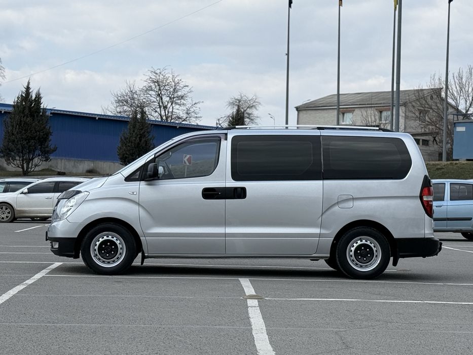 Бус Hyundai H-1 (2009) Пасажир 9 місць, торг, обмін, лізинг, кредит