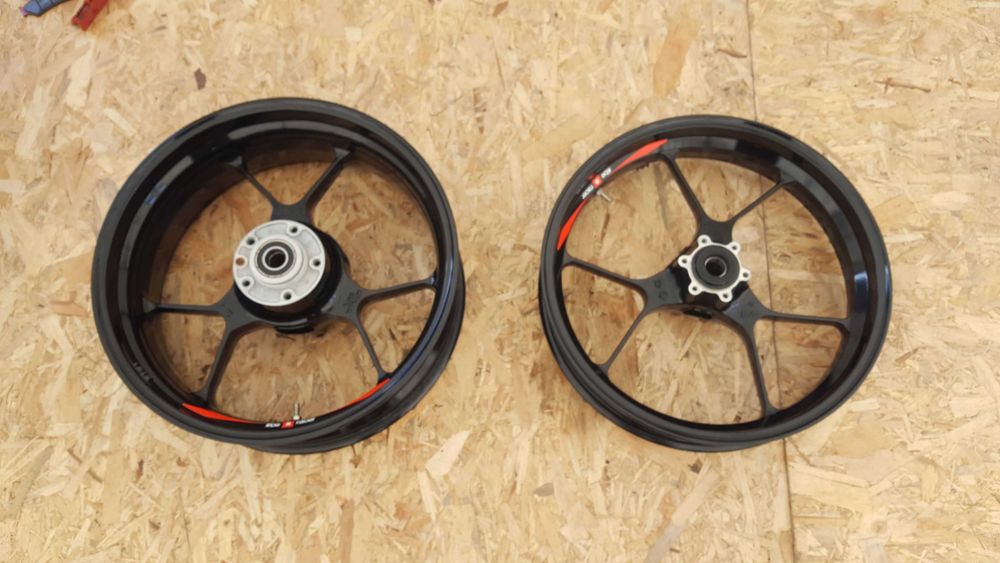 Felga Kolo Shiver 900 Aprilia  tyl super stan TYLNA jak NOWA 2017-
