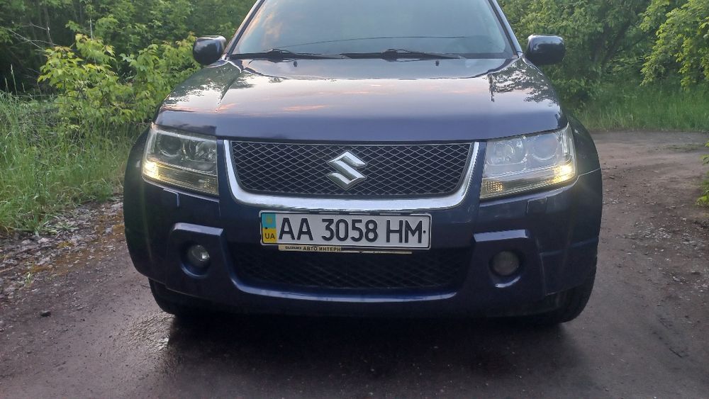 Продам позашляховика Вітару.газ4.шкіра,не фарбована!