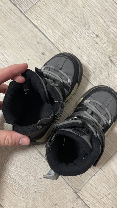 Демісезонні чоботи 27 розмір ( устілка 16,2 см)