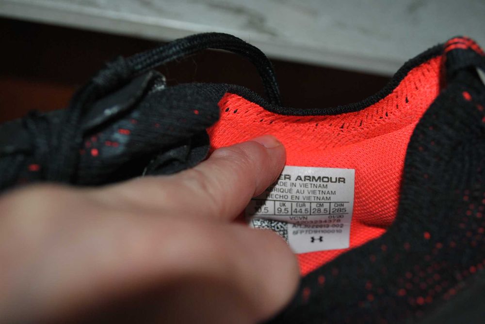 кроссовки under armour 44 размер