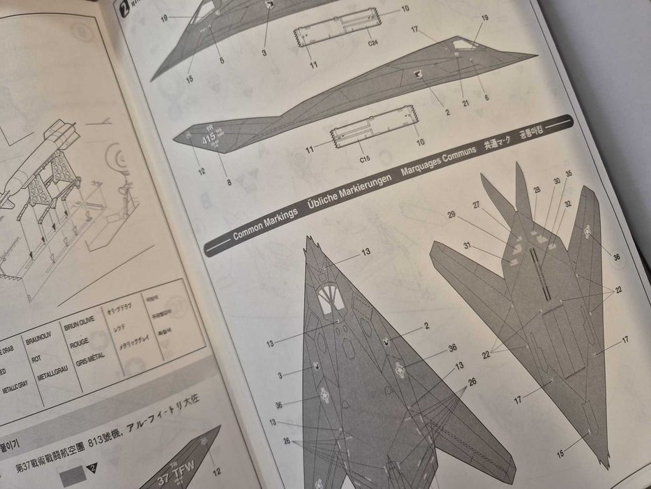 kit Modelismo escala 1:48 Academy  F-117A Stealth Attack Bomber