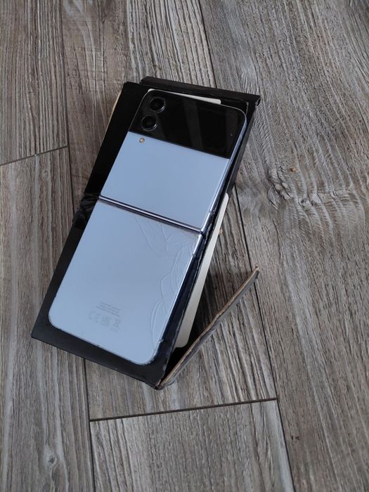 Samsung flip4  używany w dobrym stanie