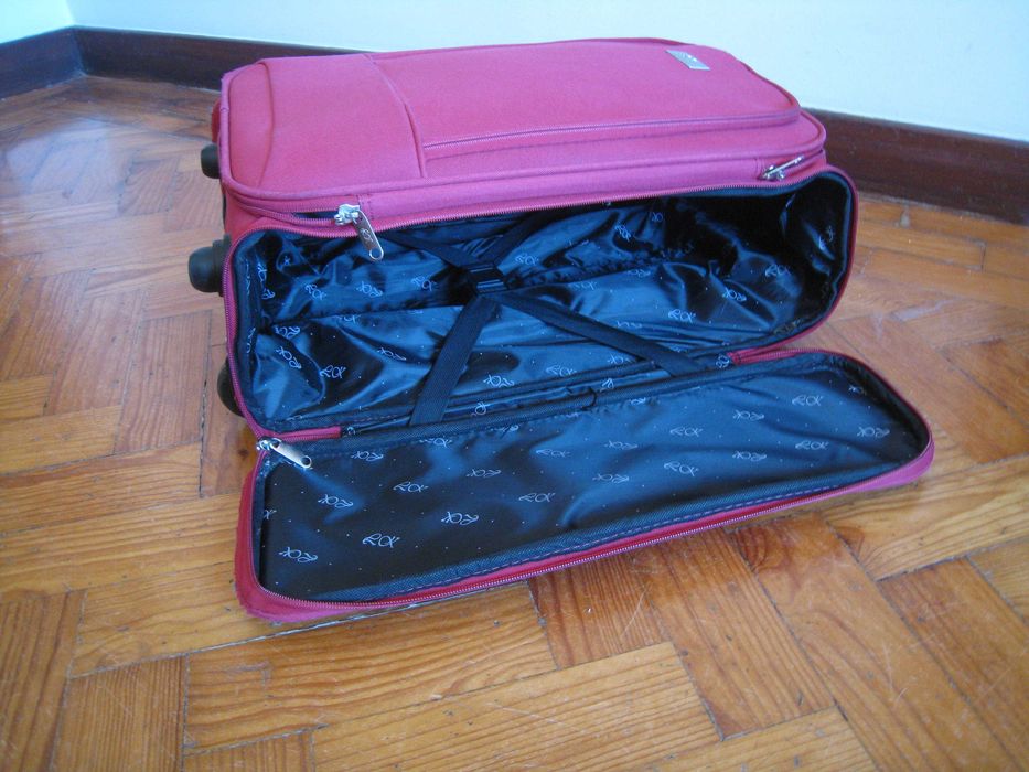 Mala de Viagem Trolley Bag Cor de Rosa