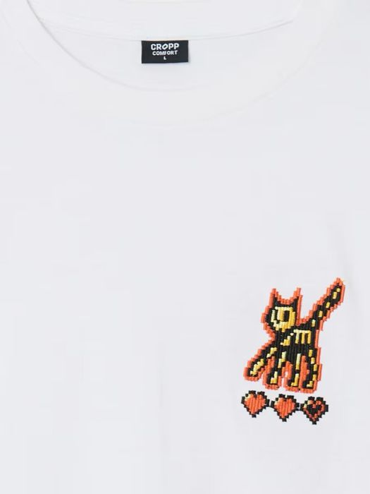 Футболка біла, оздоблена вишивкою 2XL