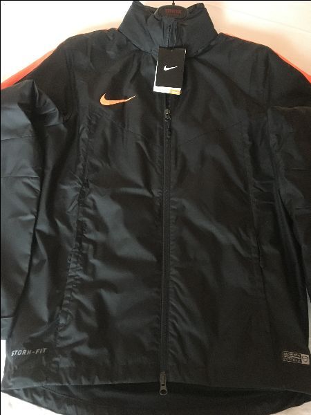 Kurtka Nike Storm-Fit NOWA