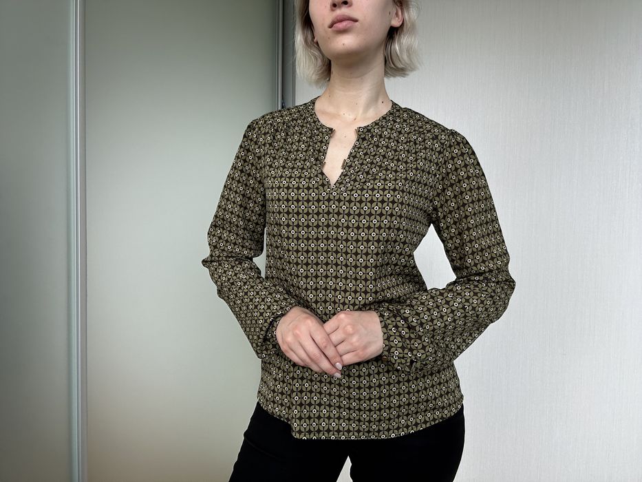 Блузка жіноча темно-зеленого кольору