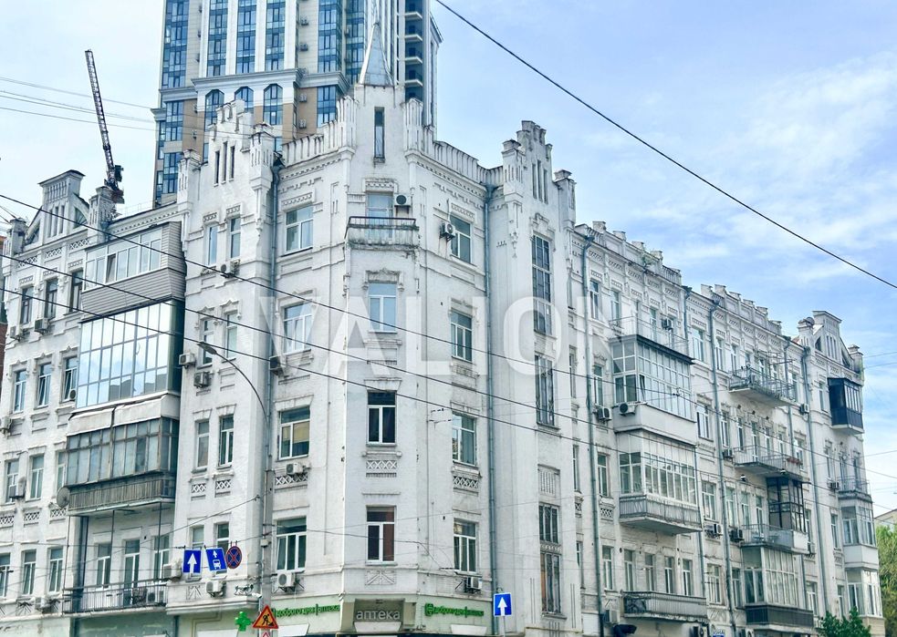 Продаж, без комісії: 2-кімнатна квартира 49м2 на 4пов./5, царський будинок,Саксаганського,33/35 локація ТОП Центр Києва метро Площа Українських Героїв