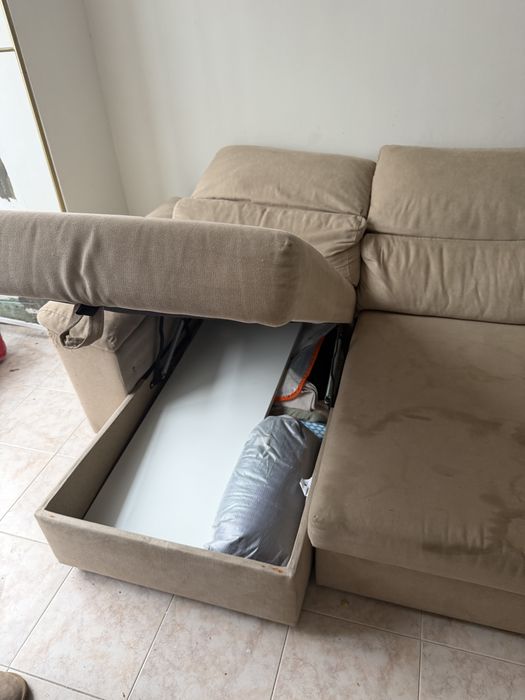 Sofá bege chaise longe