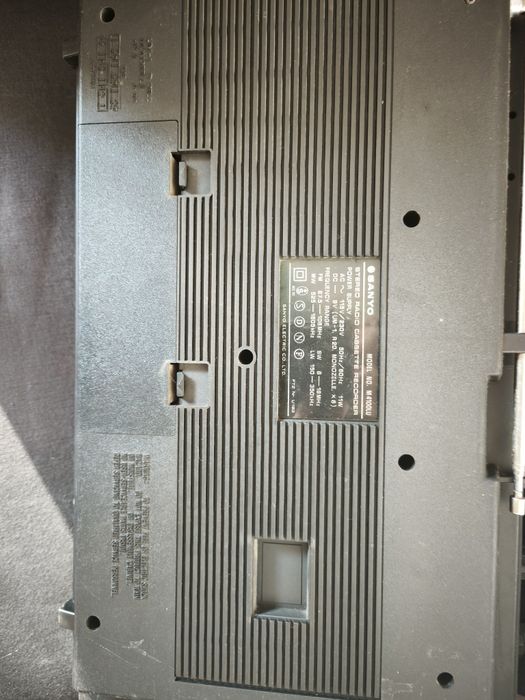 Rádio Sanyo M4100LU vintage